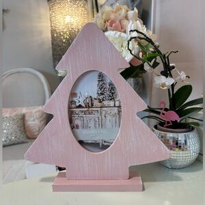 Shabby Chic Pink Distressed Christmas Tree Photo Frame. 4x6 photo.